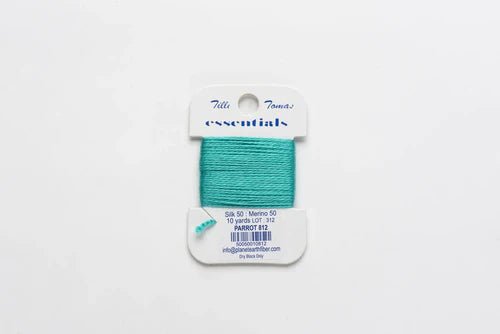 Essentials Parrot 812